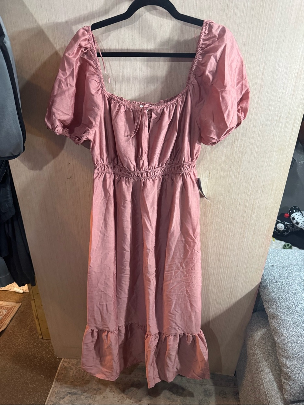 August Sky Pink Puff-Sleeve Midi Dress with Ruffle Hem Size Large NWT